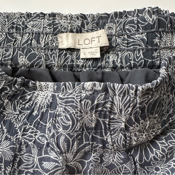 LOFT Floral Mini Skirt with Pockets - Picture 6 of 9